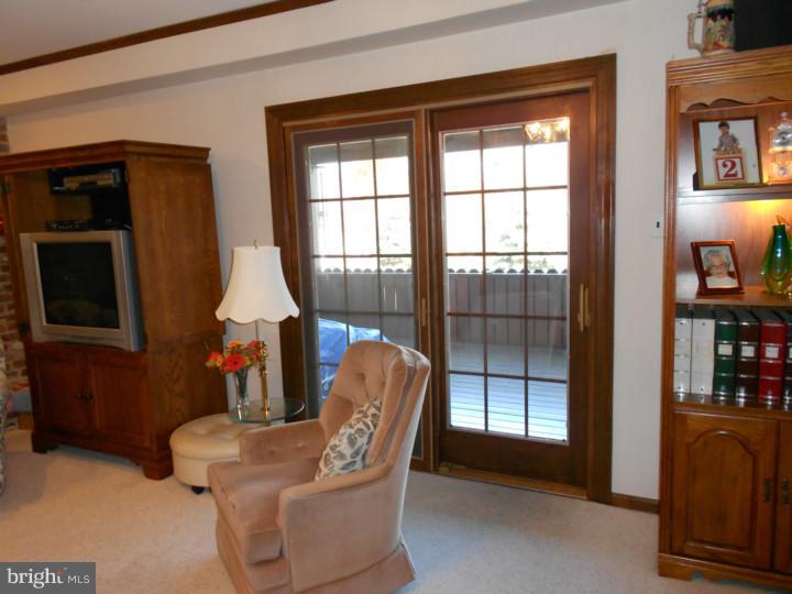 2901 Clyston Road Norristown, PA 19403 - Photo 7 of 18 Family Room