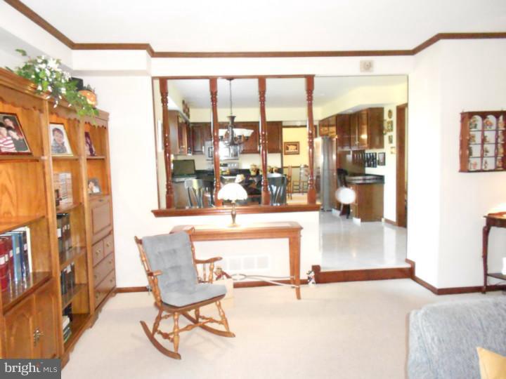 2901 Clyston Road Norristown, PA 19403 - Photo 8 of 18 Family Room