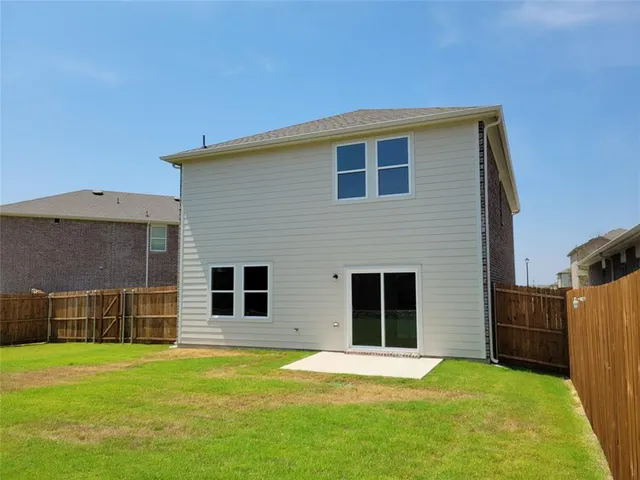 $2,300 | 2101 Revere Drive, Princeton, TX 75407