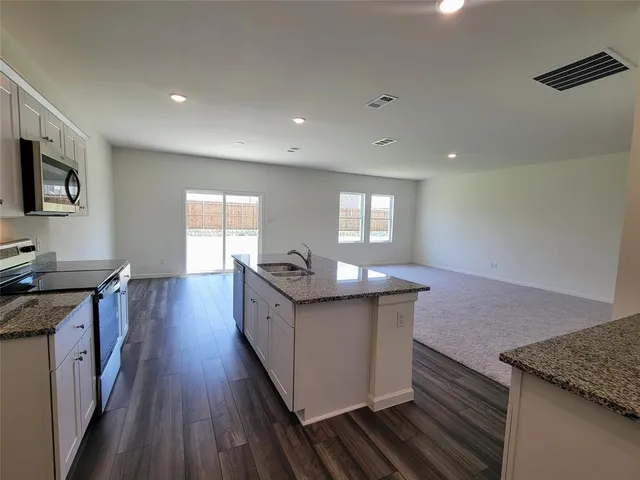 $2,300 | 2101 Revere Drive, Princeton, TX 75407