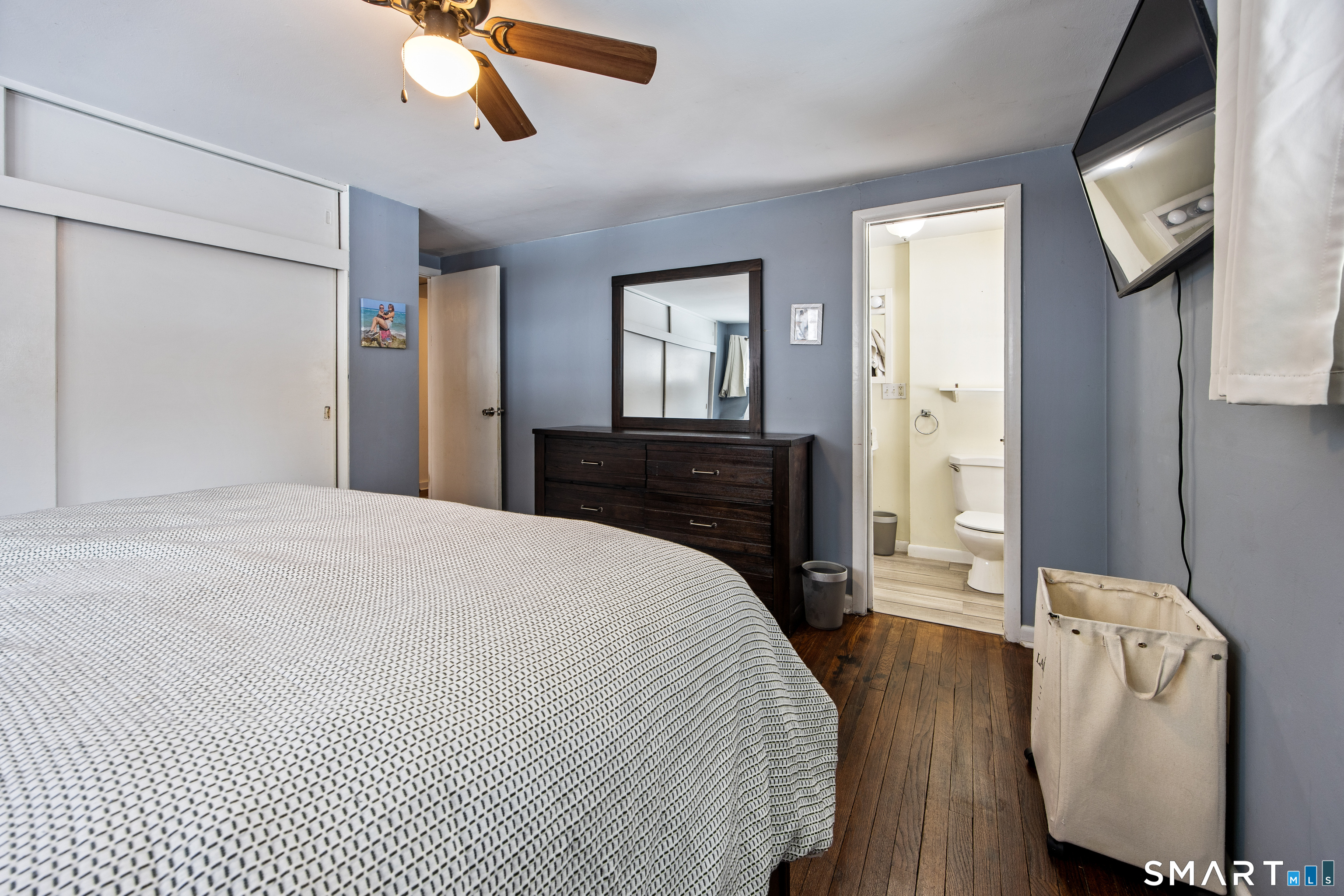 38 Mountain Road Cheshire, CT 06410 - Photo 11 of 35