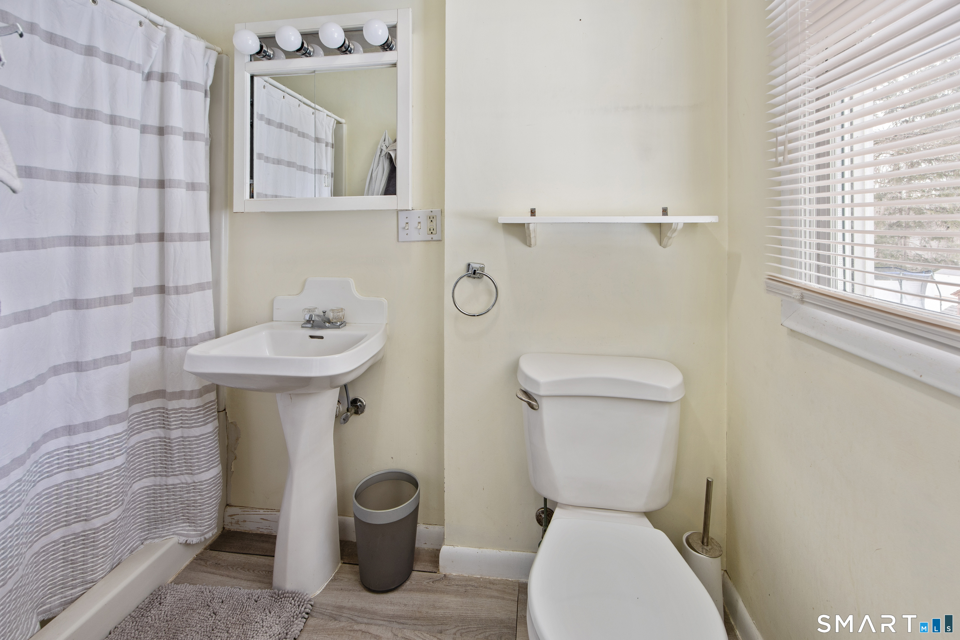 38 Mountain Road Cheshire, CT 06410 - Photo 12 of 35