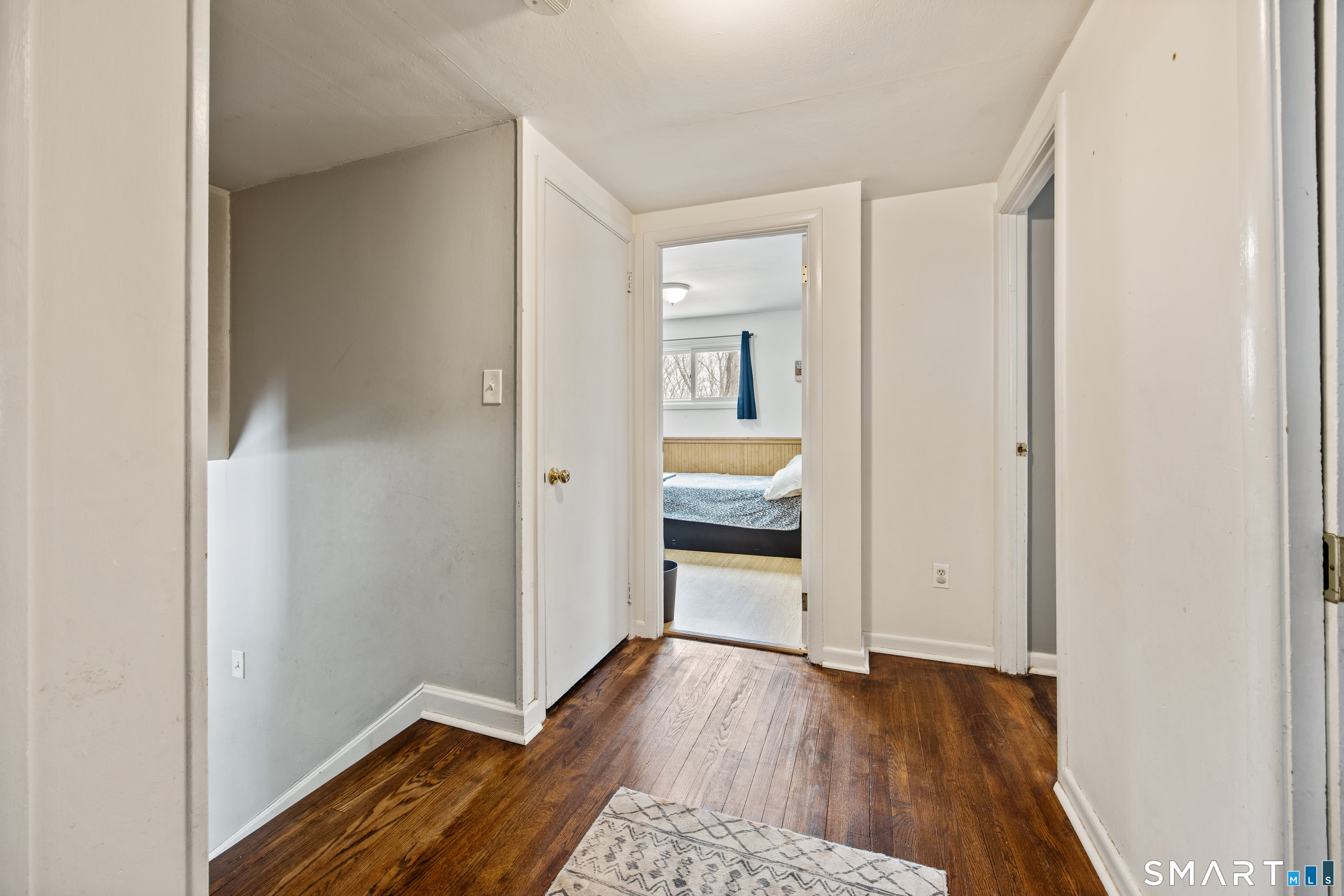 38 Mountain Road Cheshire, CT 06410 - Photo 14 of 35