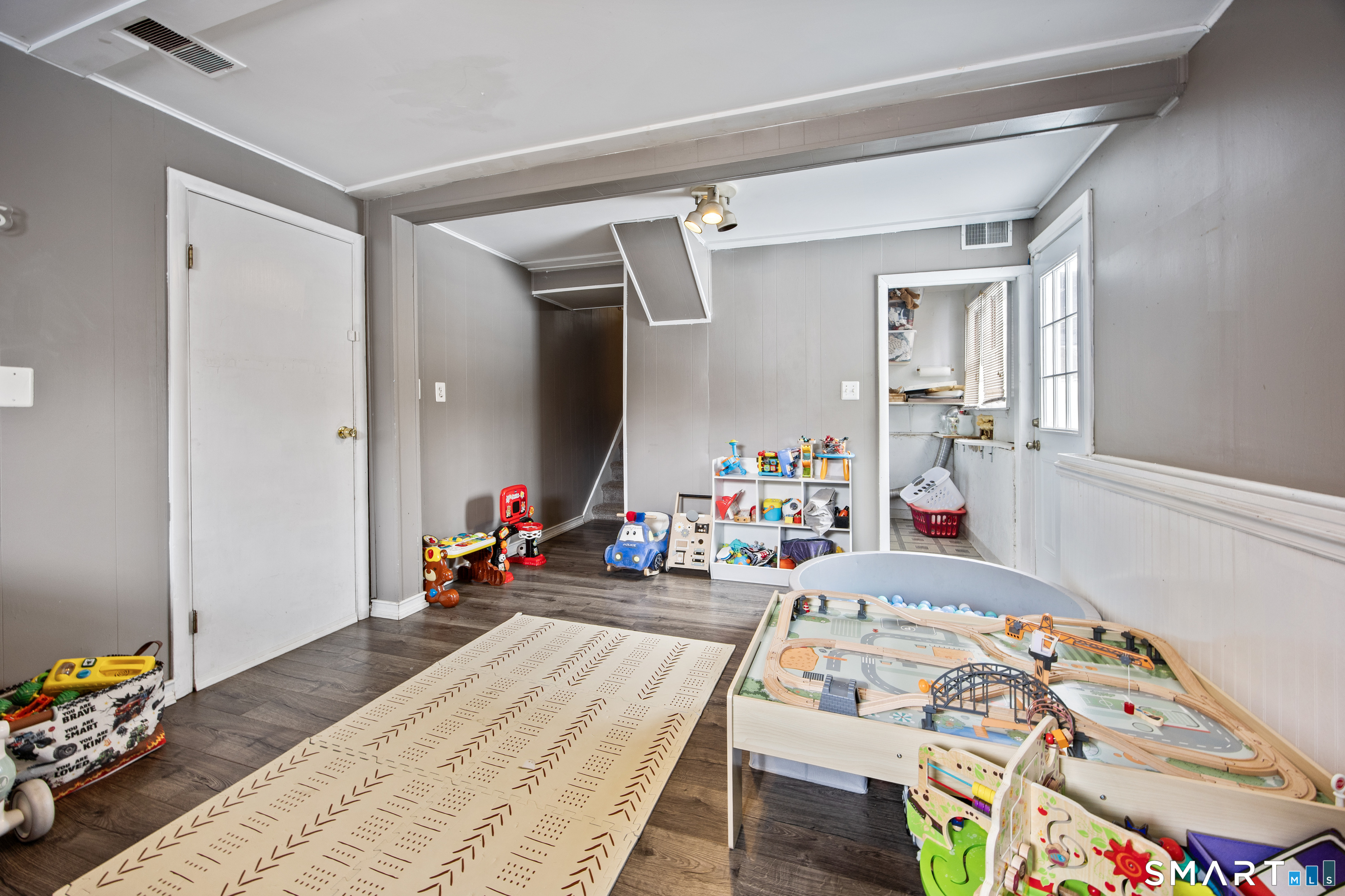 38 Mountain Road Cheshire, CT 06410 - Photo 24 of 35 Finished lower level.