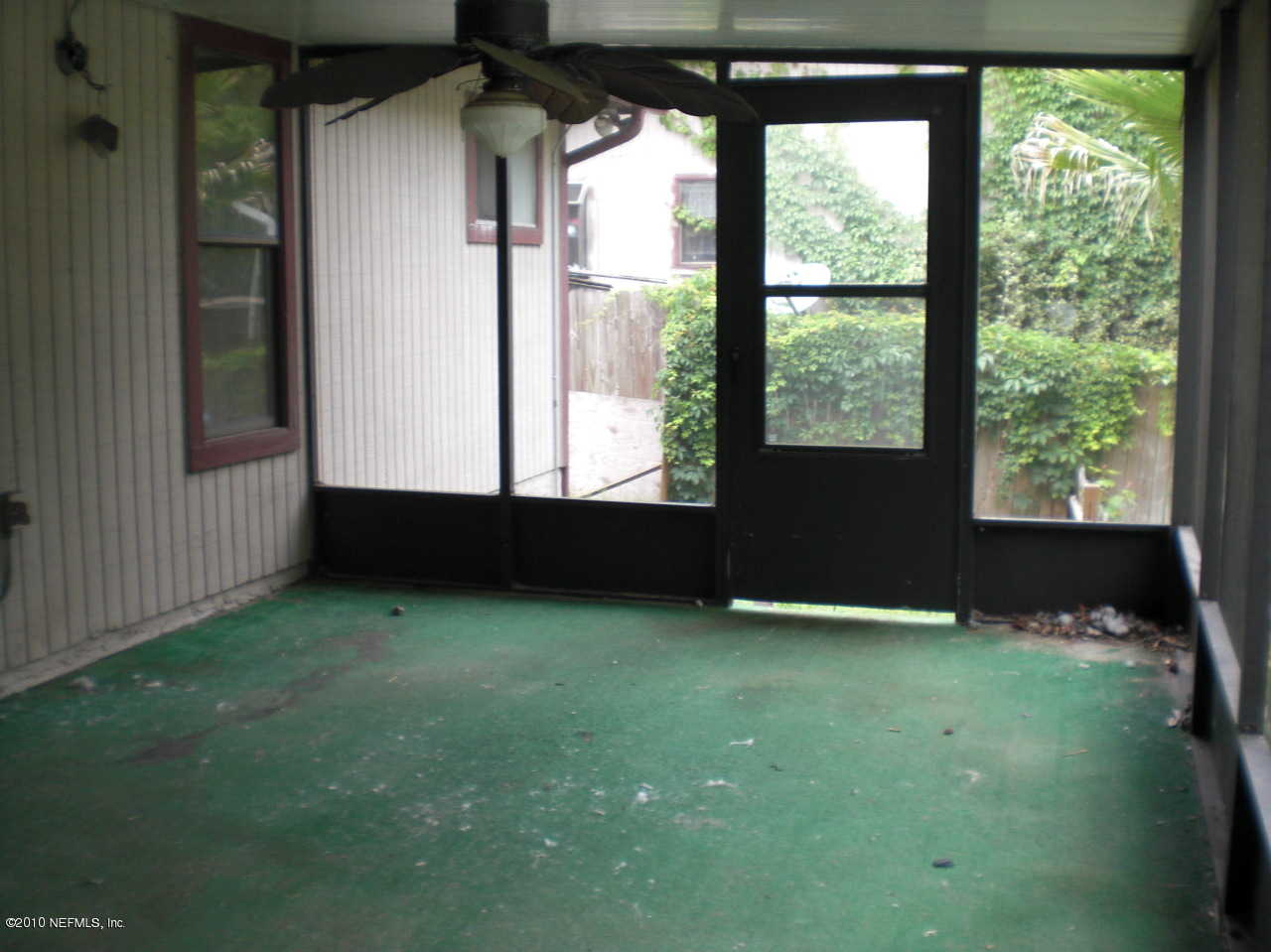 12849 Ridgemore Lane Jacksonville, FL 32258 - Photo 14 of 15 screen patio