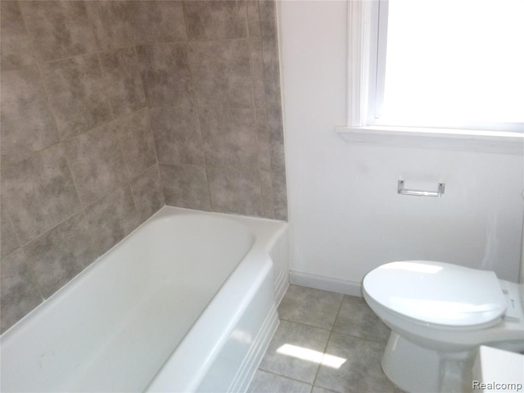 4438 Yorkshire Road Detroit, MI 48224 - Photo 11 of 14