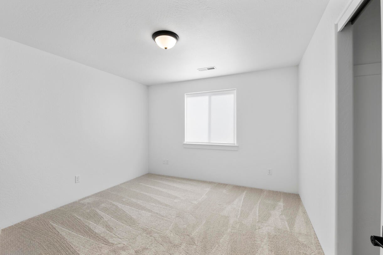 700 Nottingham Terrace Eagle Point, OR 97524 - Photo 19 of 30 19