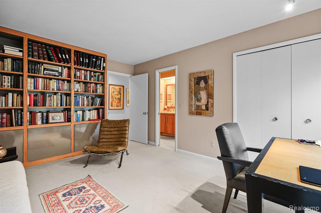 21501 West 13 Mile Road Beverly Hills, MI 48025 - Photo 21 of 44