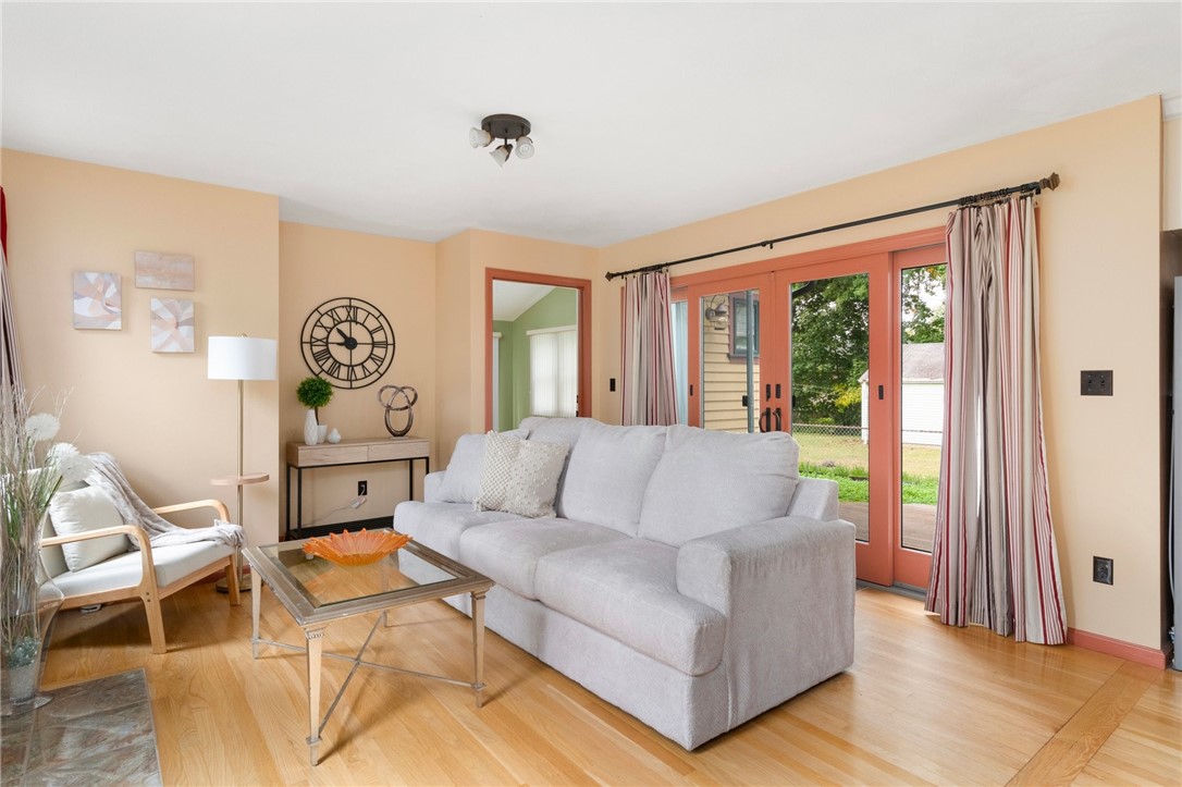 52 South Fair Street Warwick, RI 02888 - Photo 11 of 45