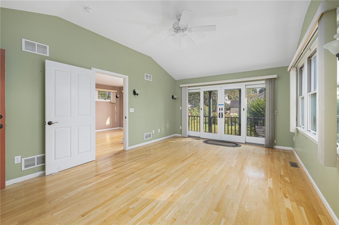 52 South Fair Street Warwick, RI 02888 - Photo 19 of 45