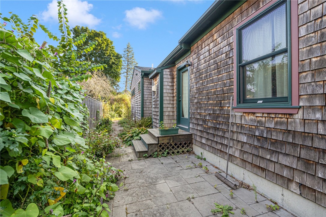 52 South Fair Street Warwick, RI 02888 - Photo 32 of 45