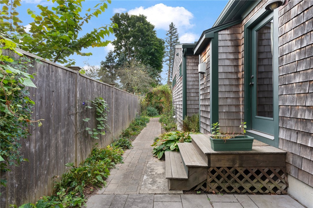 52 South Fair Street Warwick, RI 02888 - Photo 33 of 45