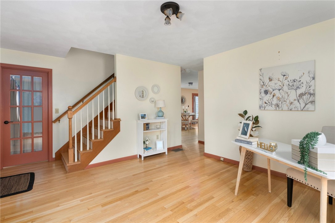 52 South Fair Street Warwick, RI 02888 - Photo 4 of 45