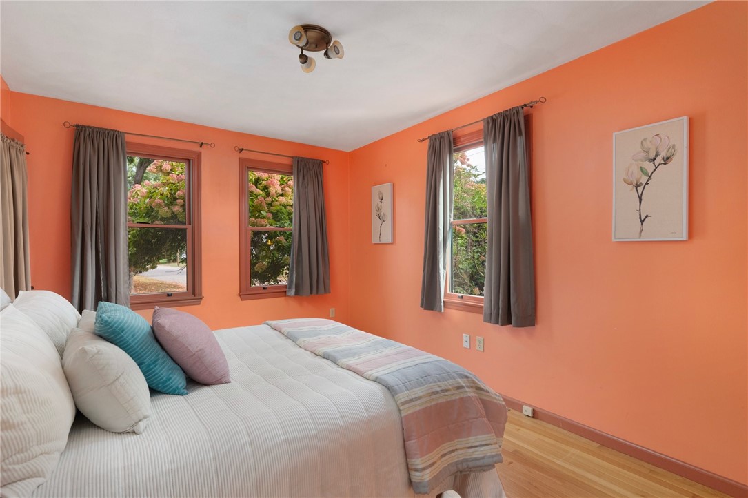 52 South Fair Street Warwick, RI 02888 - Photo 7 of 45