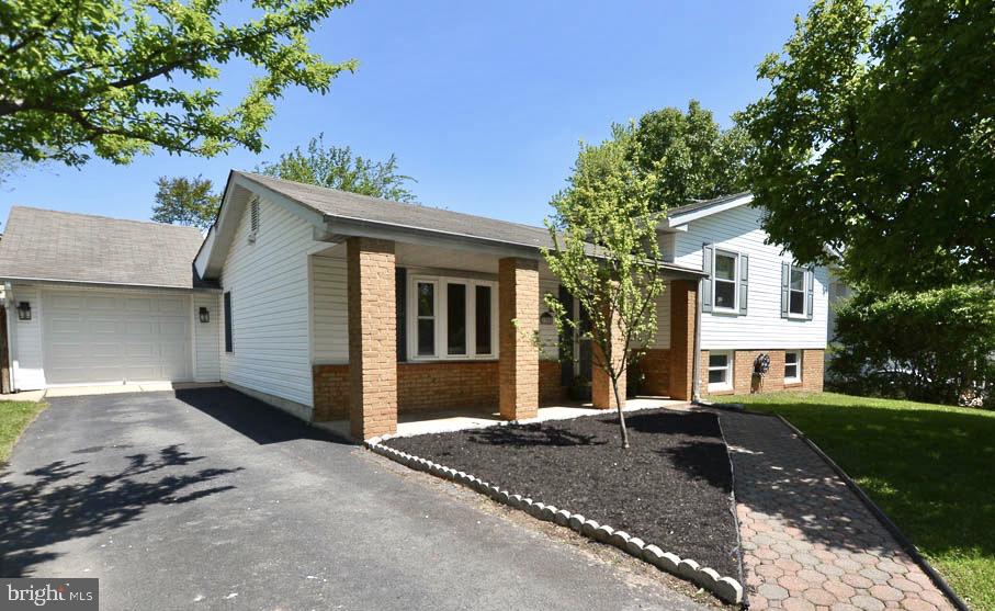 Welcome to 1305 E Jefferson Rd