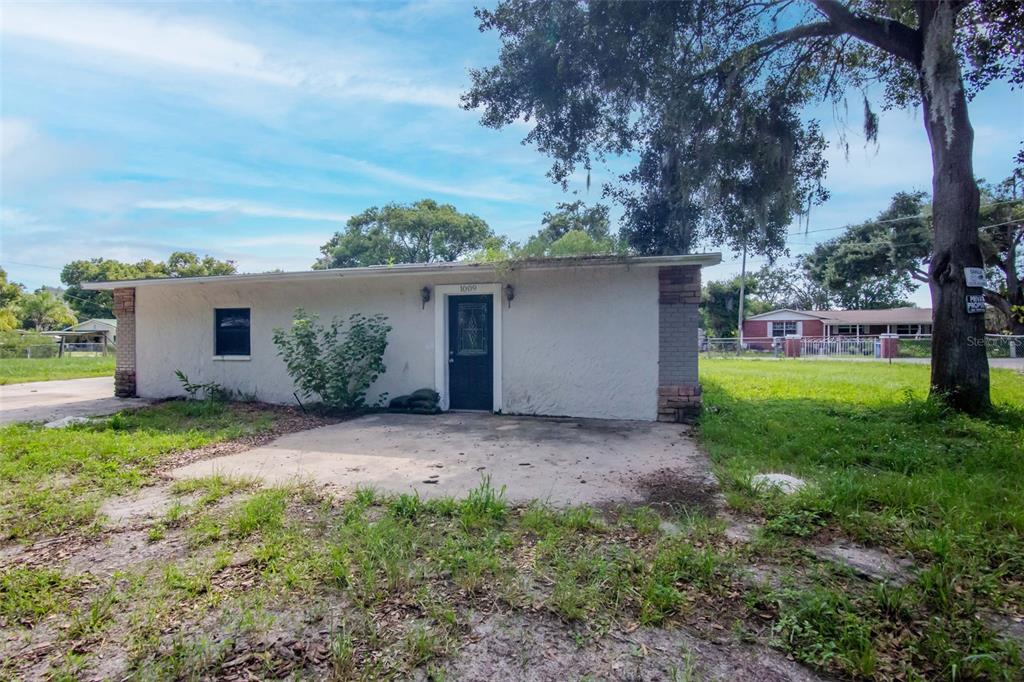 1009 Mercer Loop Plant City, FL 33567 - Photo 2 of 34