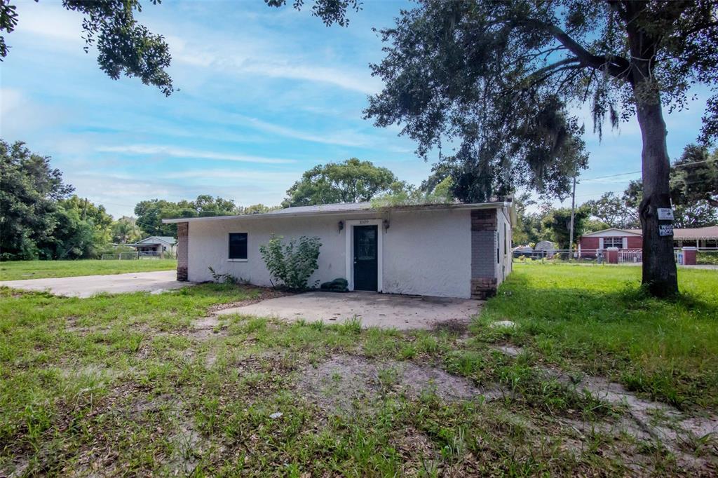 1009 Mercer Loop Plant City, FL 33567 - Photo 3 of 34