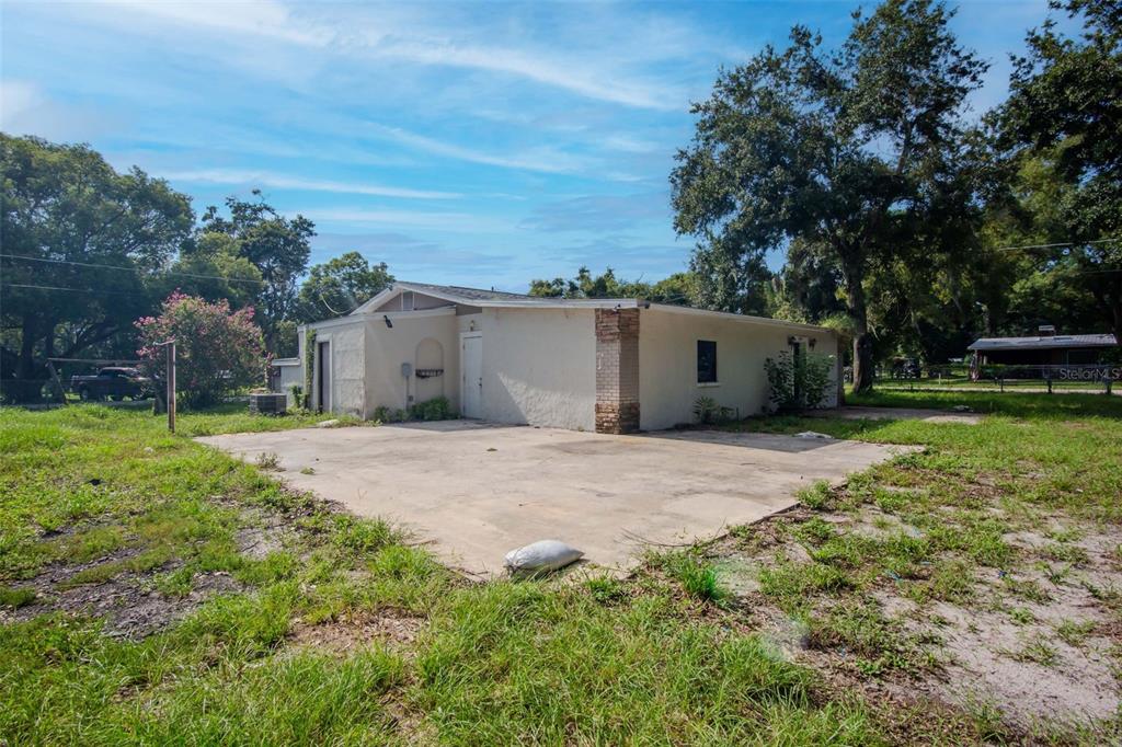 1009 Mercer Loop Plant City, FL 33567 - Photo 33 of 34