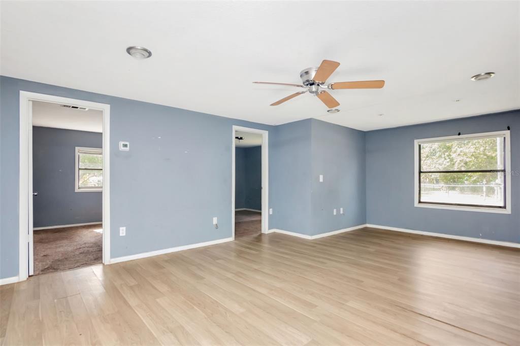 1009 Mercer Loop Plant City, FL 33567 - Photo 8 of 34