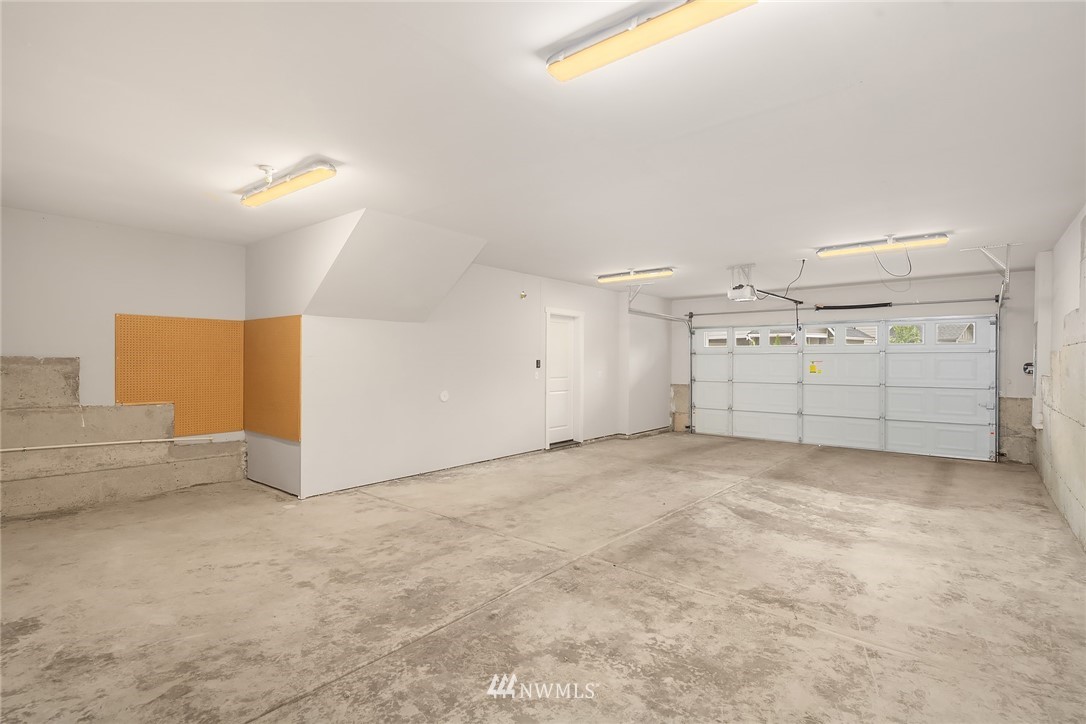 5 157th Lane Southeast Bothell, WA 98012 - Photo 3 of 27 a view of a garage