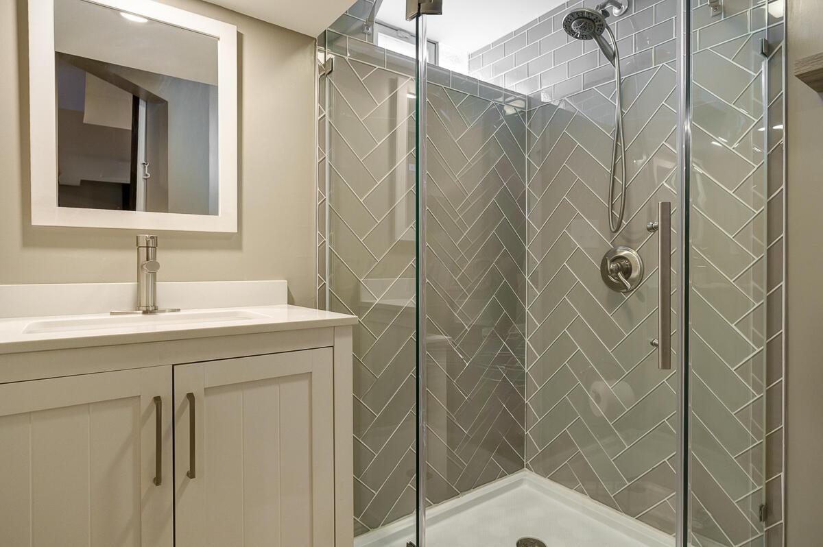 150 South Cassingham Road Columbus, OH 43209 - Photo 35 of 52 LL Bath