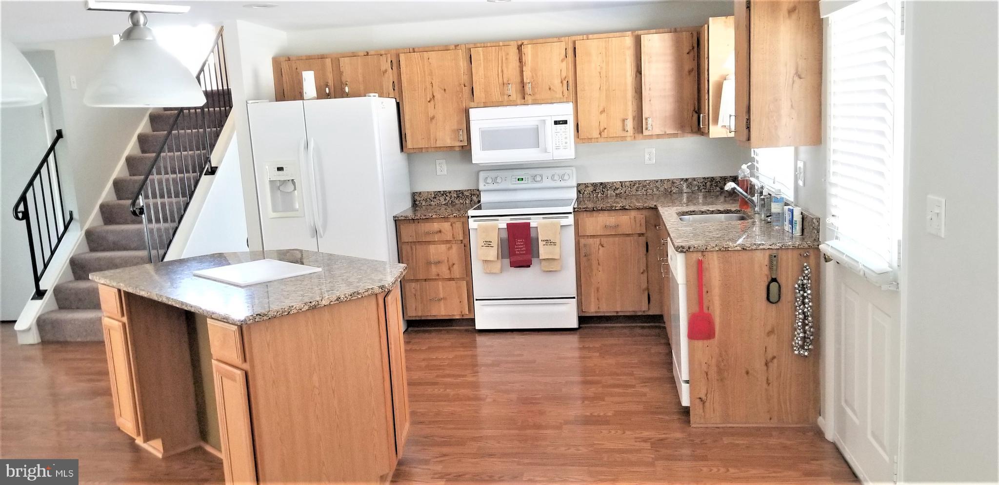 6019 Suzanne Road Waldorf, MD 20601 - Photo 6 of 20 Center Isle, Kitchen