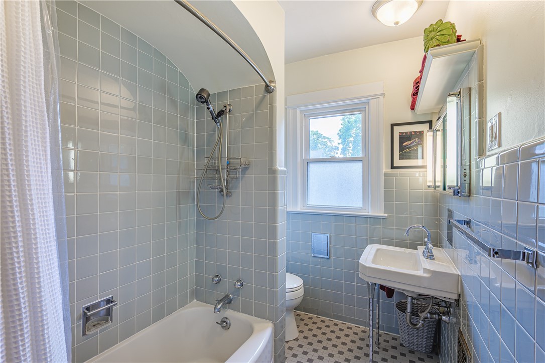 556 Harvard Street Rochester, NY 14607 - Photo 35 of 49