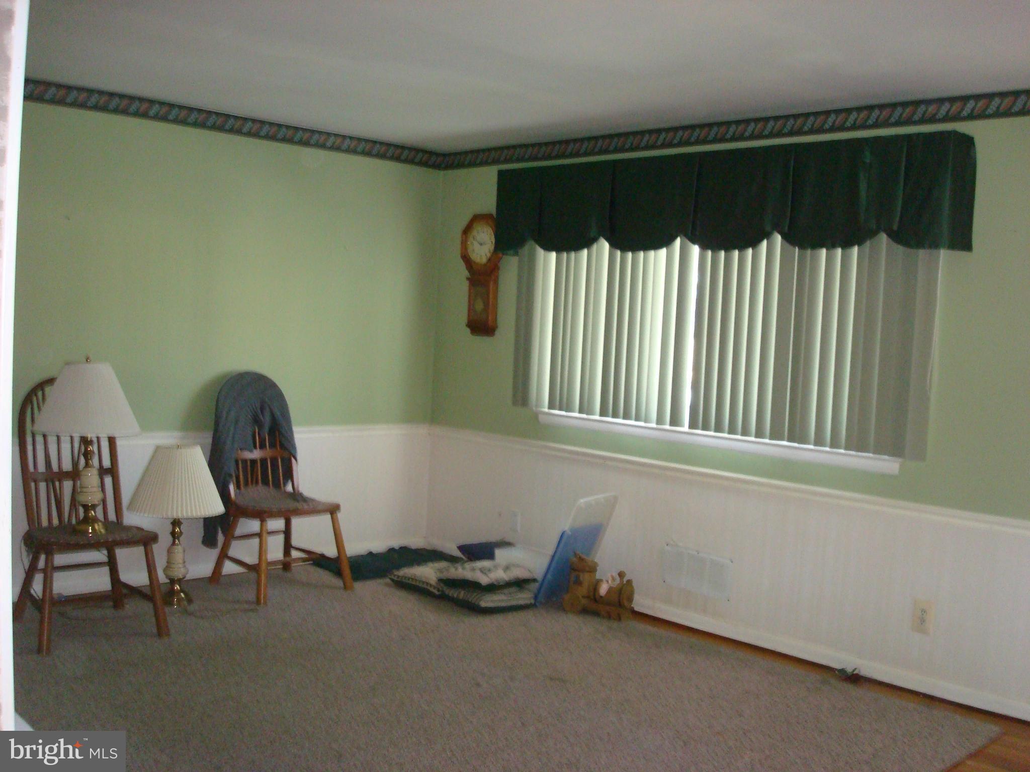 9023 Hamor Road Randallstown, MD 21133 - Photo 3 of 21 Living Room