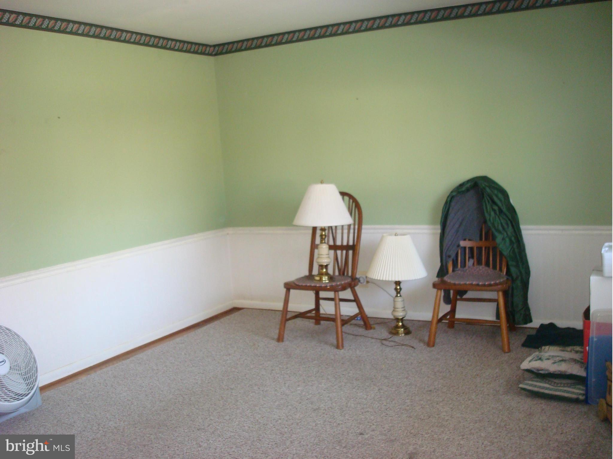 9023 Hamor Road Randallstown, MD 21133 - Photo 4 of 21 Living Room