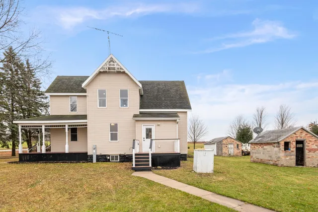 $409,000 | N4261 County Road North, Markesan, WI 53946