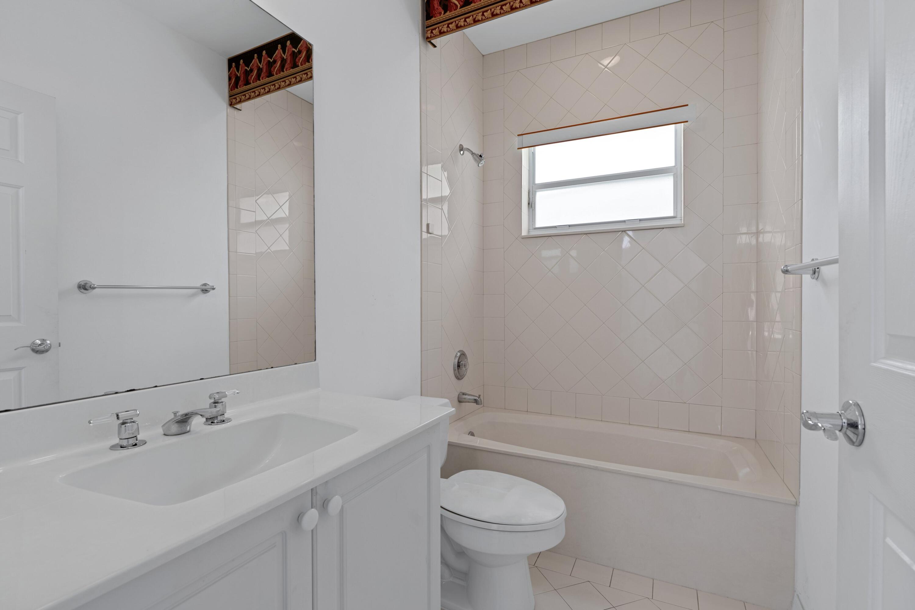 7041 Northwest Turtle Walk Boca Raton, FL 33487 - Photo 11 of 26 Bathroom # 3