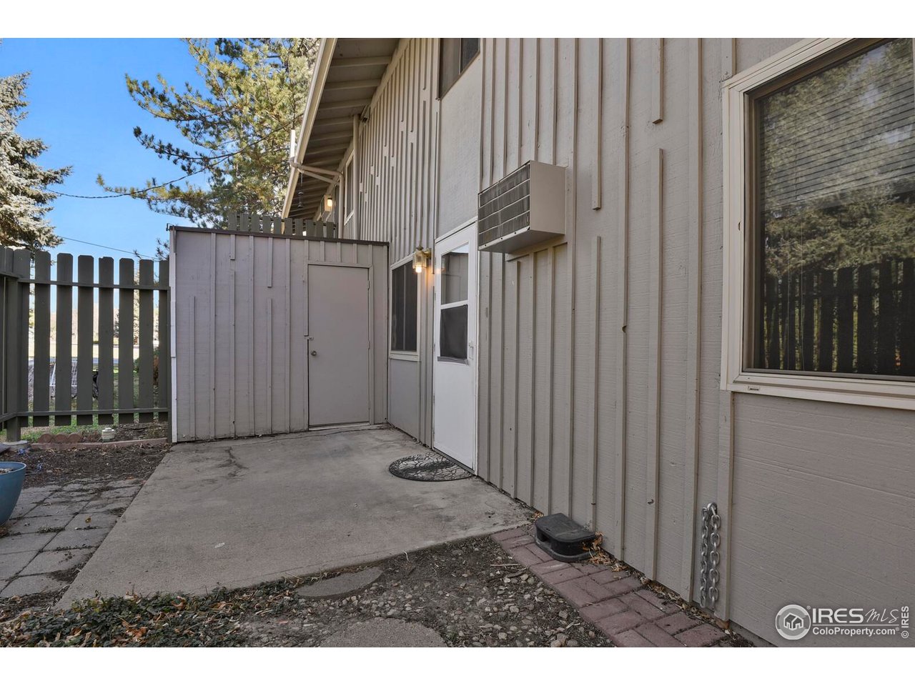 8050 Niwot Road, Unit 1 Niwot, CO 80503 - Photo 5 of 26 Private enclosed entrance