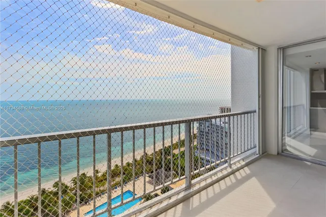 $2,250,000 | 881 Ocean Drive, Unit 18F, Key Biscayne, FL 33149