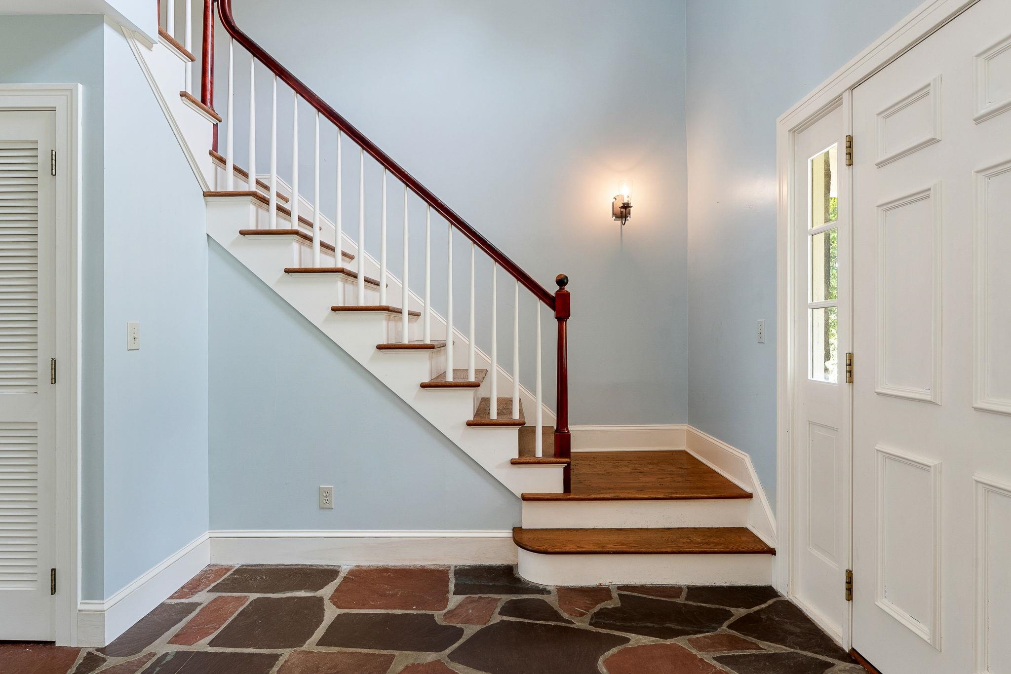 593 Red Barn Road Hartford, VT 05001 - Photo 24 of 50