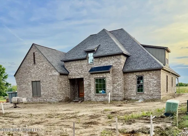 $948,700 | 4823 Parish Row, Olive Branch, MS 38654
