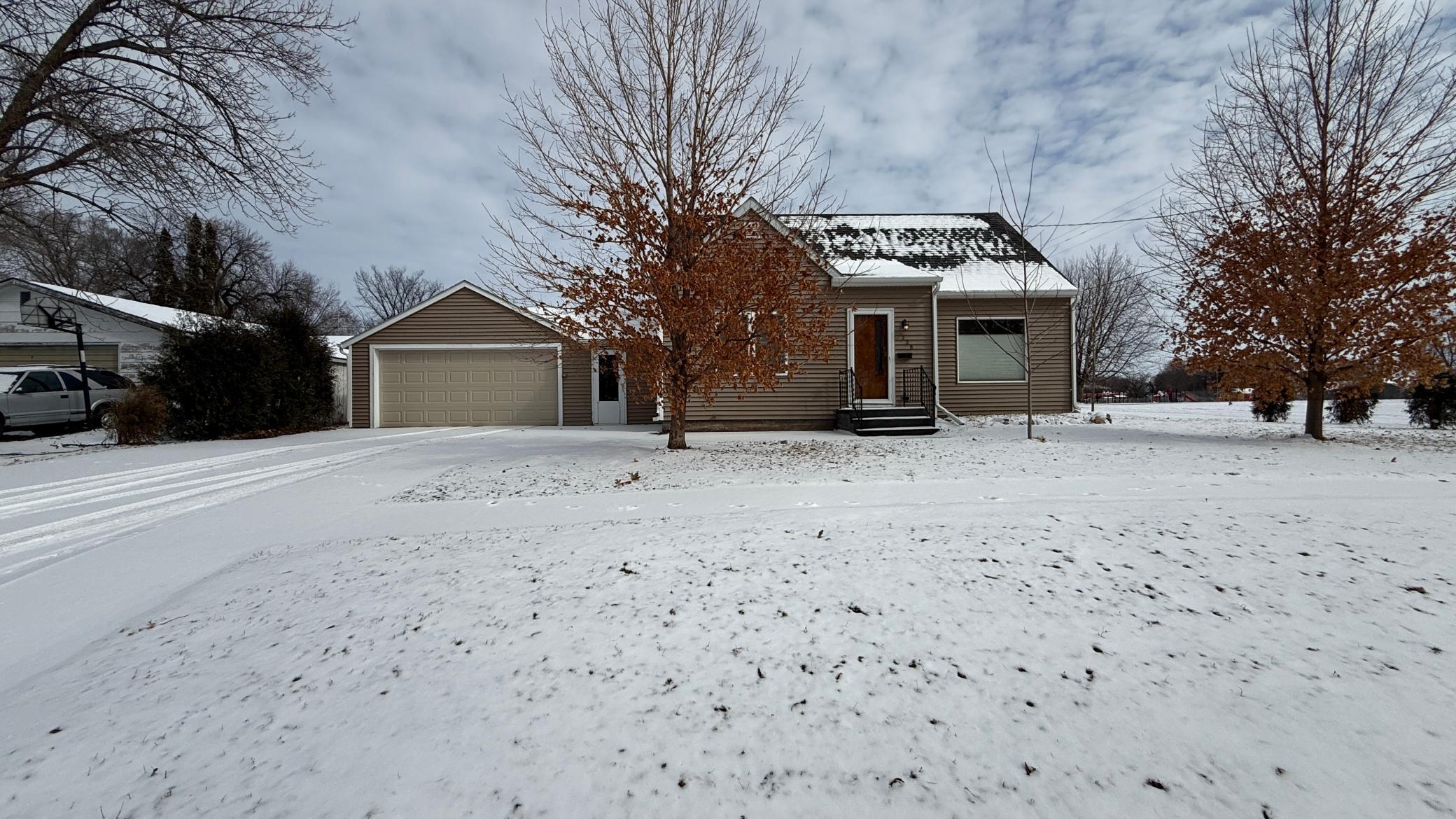 228 South Haven Street Appleton, MN 56208 - Photo 2 of 29