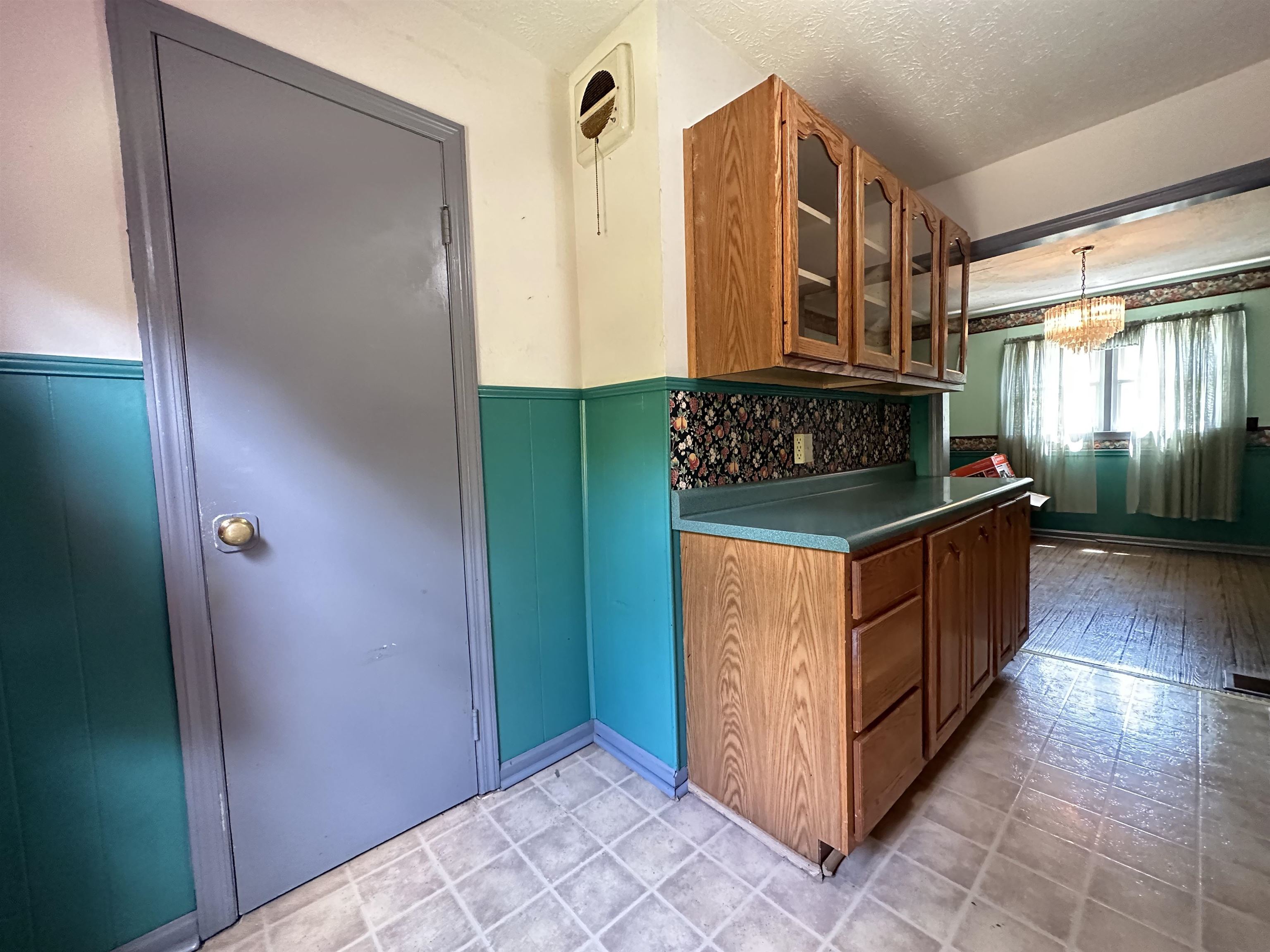 319 West Dog Ridge Road Ashland, KY 41102 - Photo 8 of 34