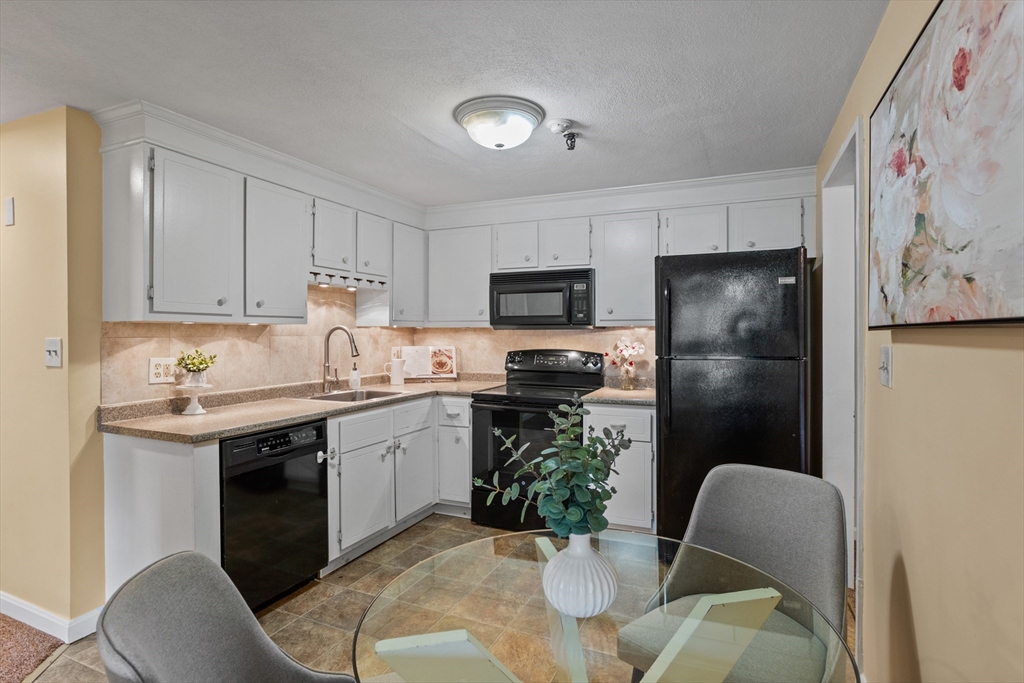 32 Spencer Road, Unit 36M Boxborough, MA 01719 - Photo 11 of 23 Gallery Image 11