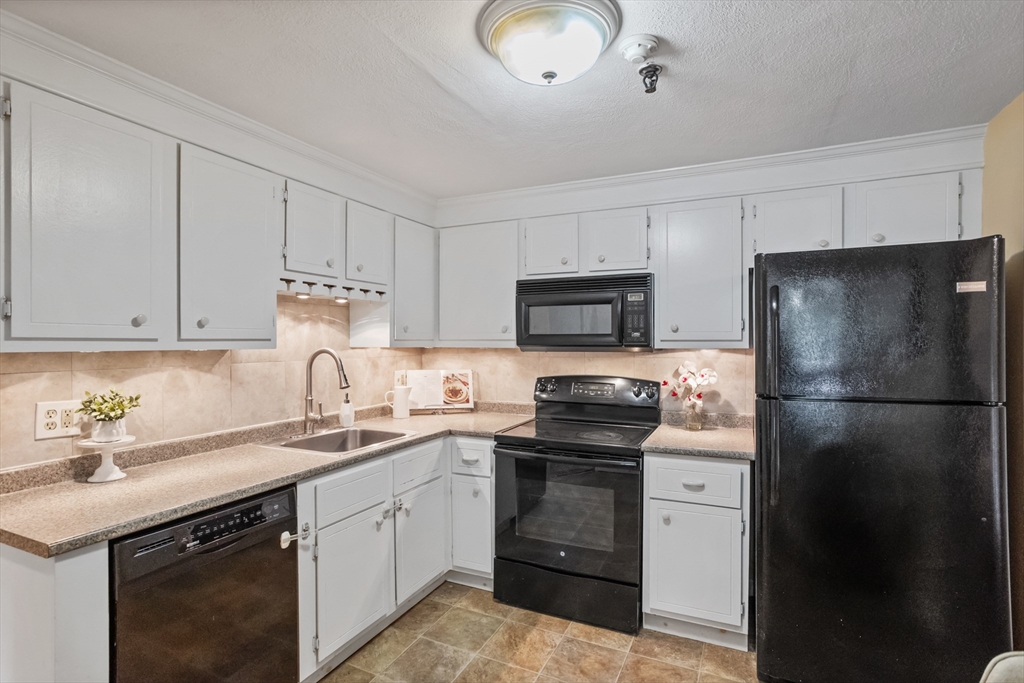 32 Spencer Road, Unit 36M Boxborough, MA 01719 - Photo 8 of 23 Gallery Image 8