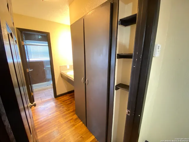 $800 | 211 Natalen Avenue, Unit 205, San Antonio, TX 78209