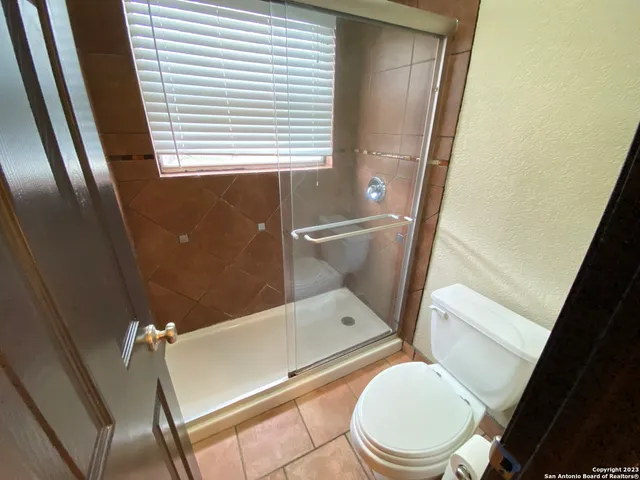 $800 | 211 Natalen Avenue, Unit 205, San Antonio, TX 78209