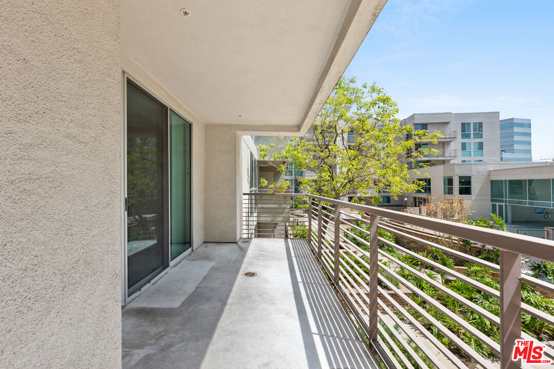 267 San Pedro Street, Unit 211 Los Angeles, CA 90012 - Photo 17 of 41