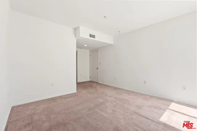 $419,000 | 267 San Pedro Street, Unit 211, Los Angeles, CA 90012