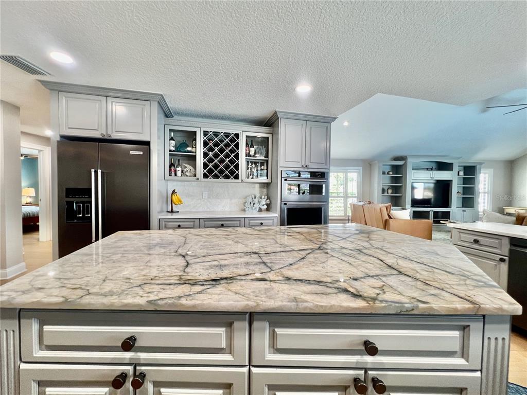 5806 Cruiser Way Tampa, FL 33615 - Photo 13 of 98