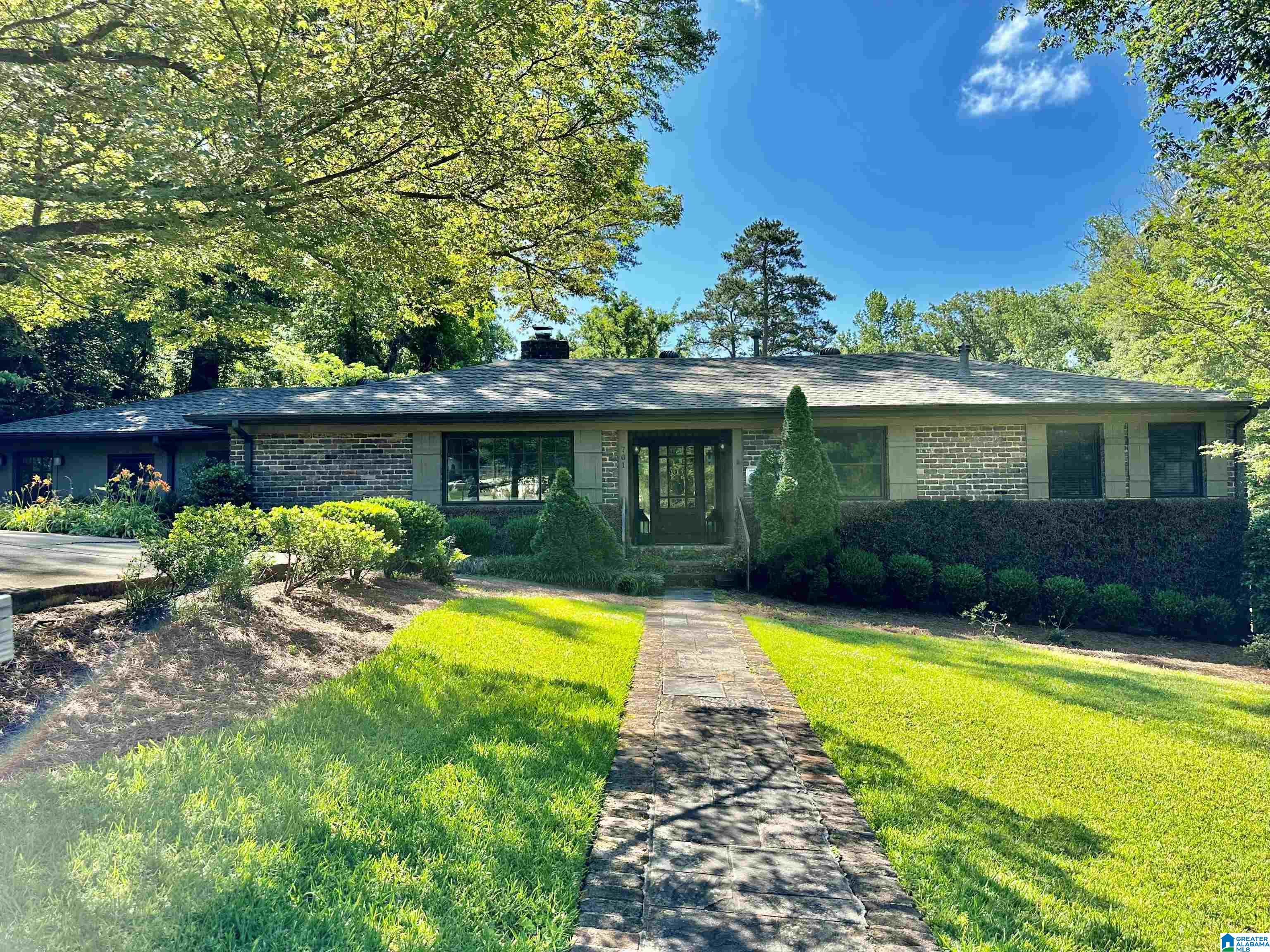 701 Belmont Road Birmingham, AL 35209 - Photo 1 of 45