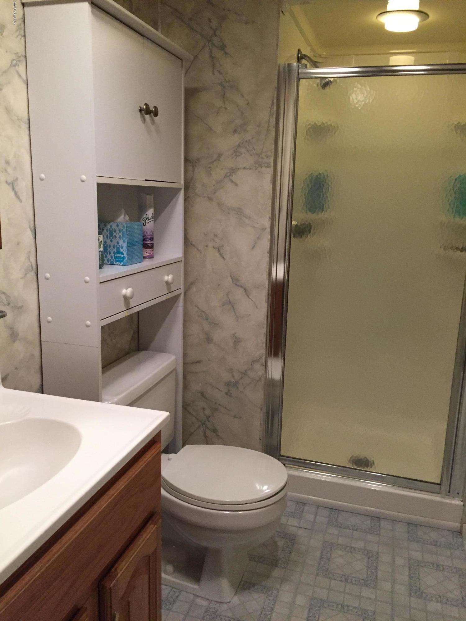 4510 Malcolm Road Louisville, KY 40216 - Photo 28 of 39 Second full bath.