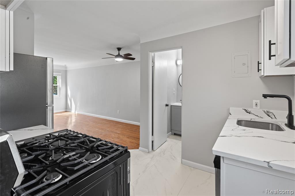 505 South Main Street Clawson, MI 48017 - Photo 5 of 24