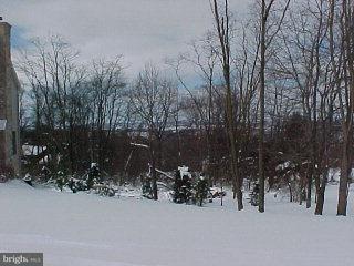 660 Raintree Road Columbia, PA 17512 - Photo 2 of 5 Gallery Image 2