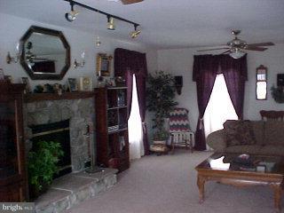 660 Raintree Road Columbia, PA 17512 - Photo 3 of 5 Gallery Image 3
