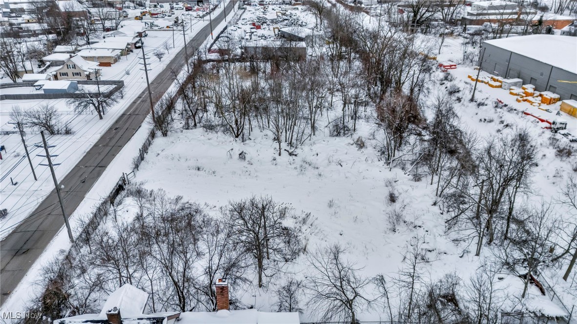 17001 South Miles Road Cleveland, OH 44128 - Photo 5 of 17 View of snowy aerial view